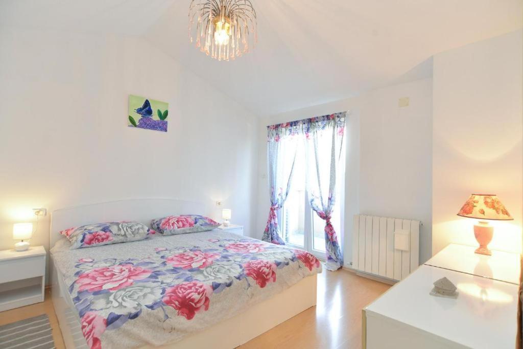 Apartman Eda Pula Exterior foto